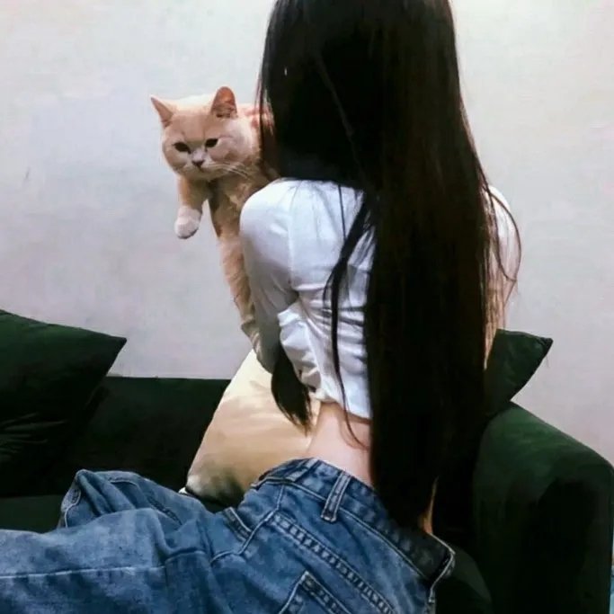绿茵春色